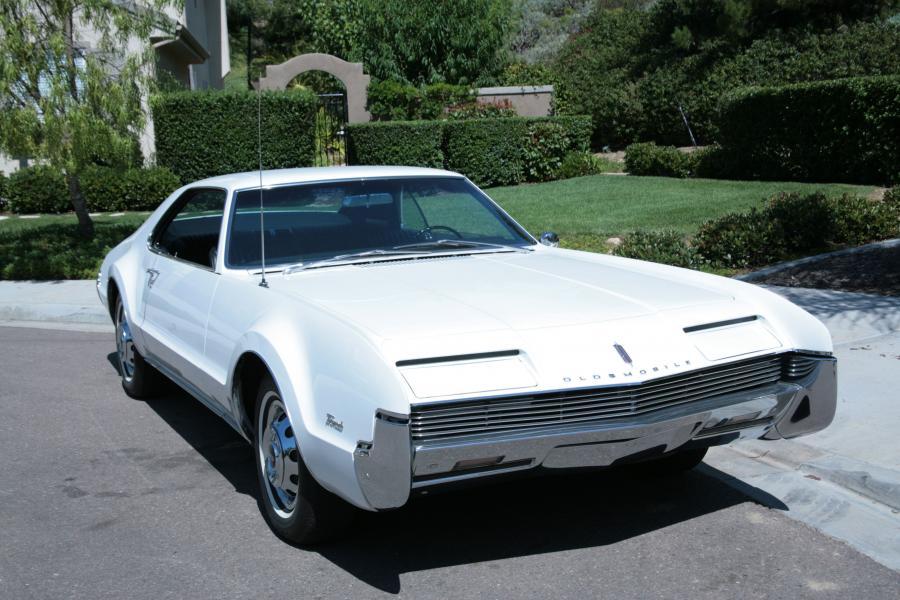  Oldsmobile Toronado (9487) 1966 года  (фото 10 из 48)